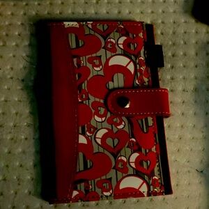 I am selling a heart wallet. It’s really good for kids and they will love it bye